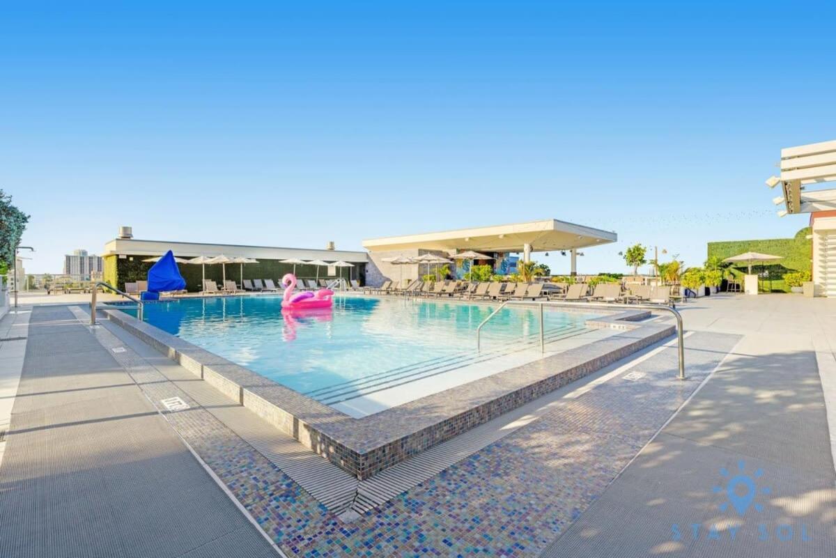 Rooftop Pool - Balcony - Hollywood Beach Broad - Walk Exteriér fotografie
